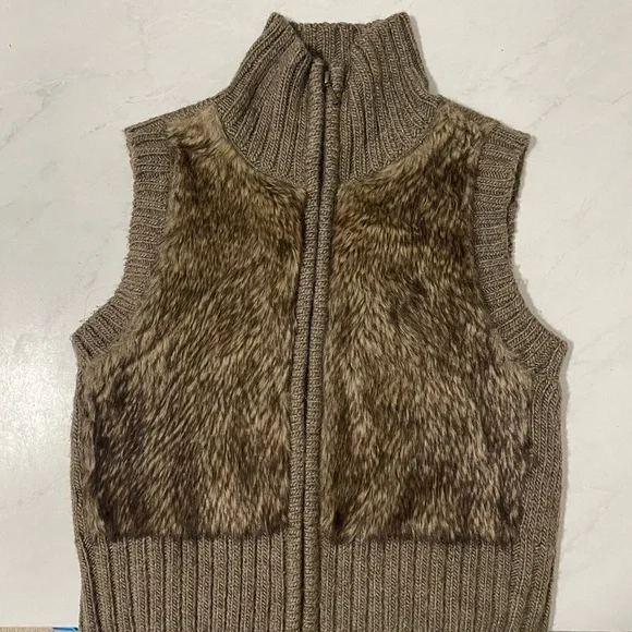 Cabi Mob Wife Brown Fur Zip Up Vest Size Small Y2K 90s Boho Artsy Teacher Fall - Picture 3 of 6